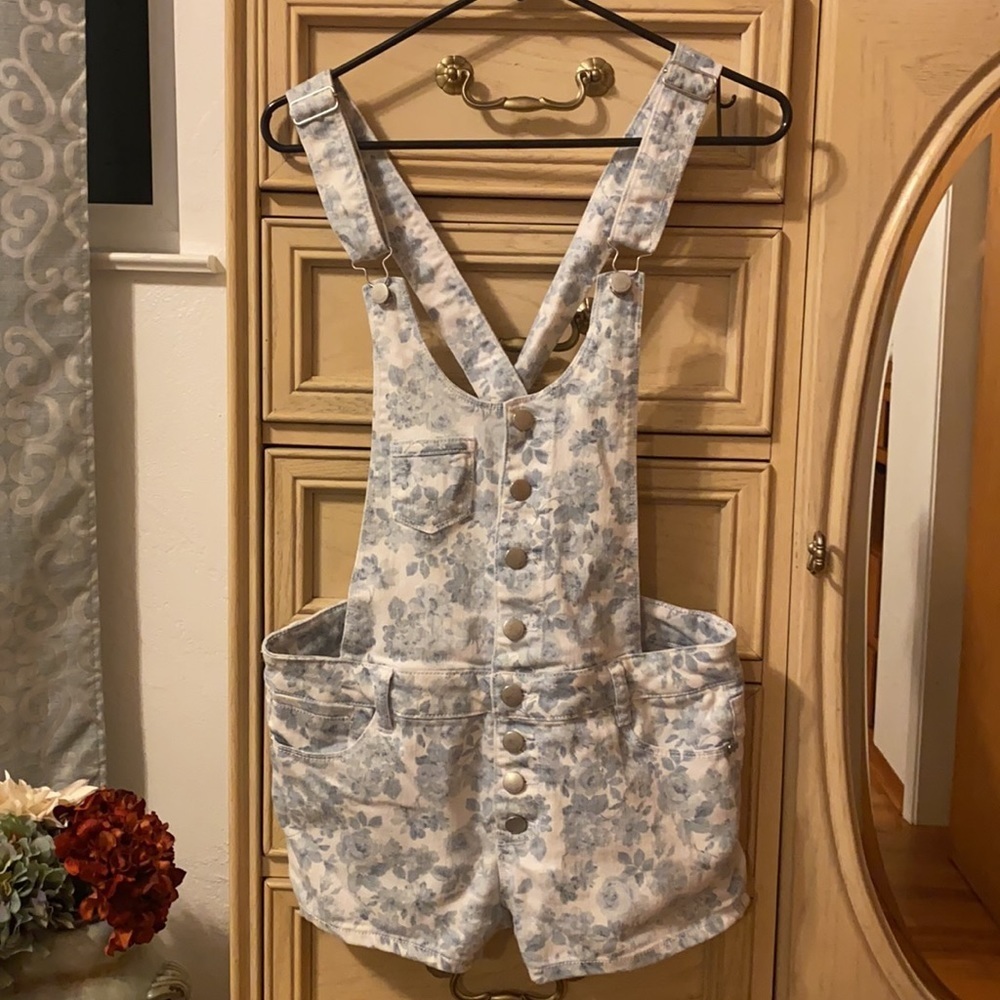 Shorts Overalls - Picture 2 of 13